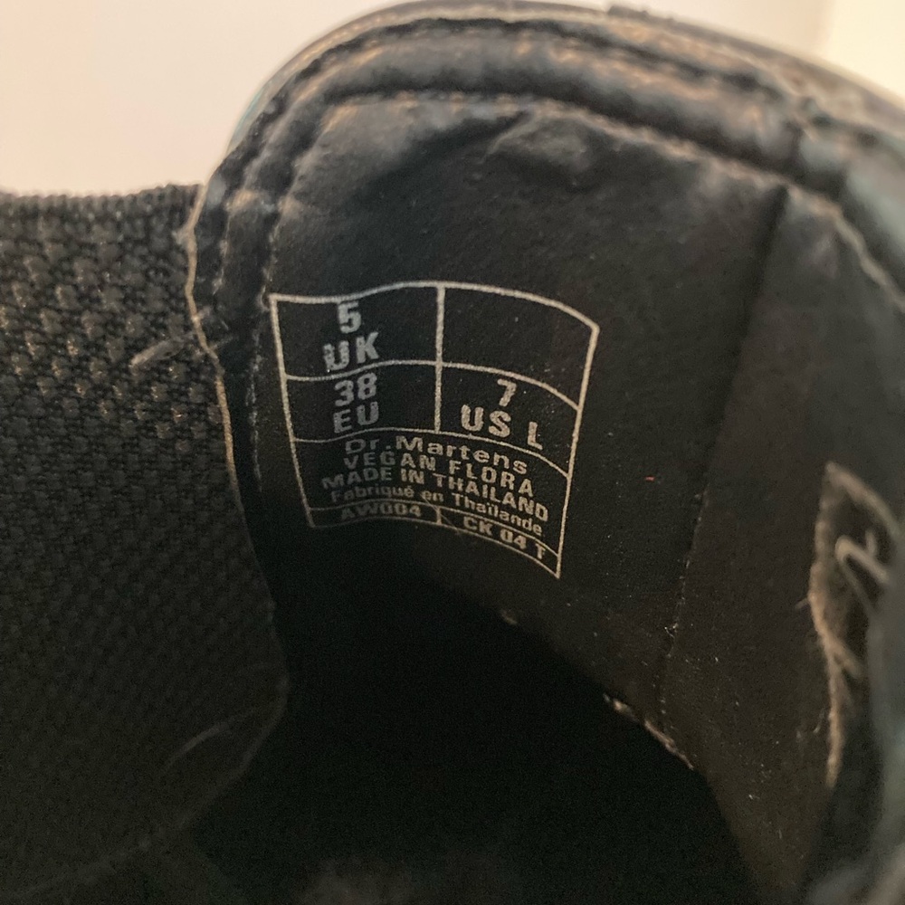 Dr Martens Vegan Flora Boots - Picture 6 of 9